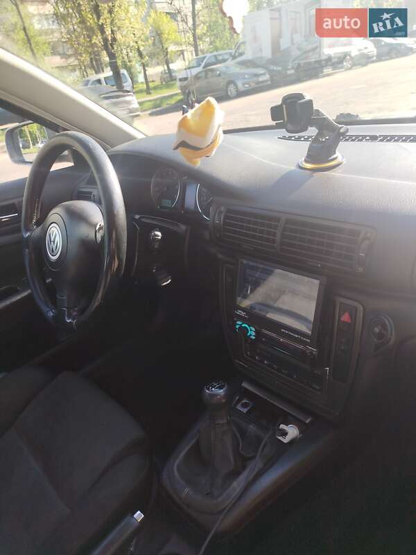 Універсал Volkswagen Passat 2003 в Києві