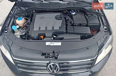 Седан Volkswagen Passat 2012 в 