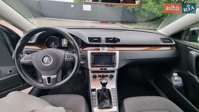 Універсал Volkswagen Passat 2011 в Києві