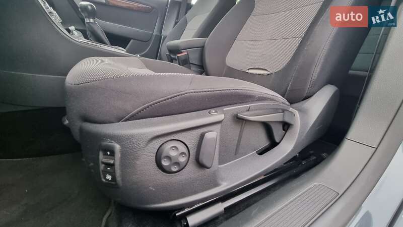 Універсал Volkswagen Passat 2011 в Києві