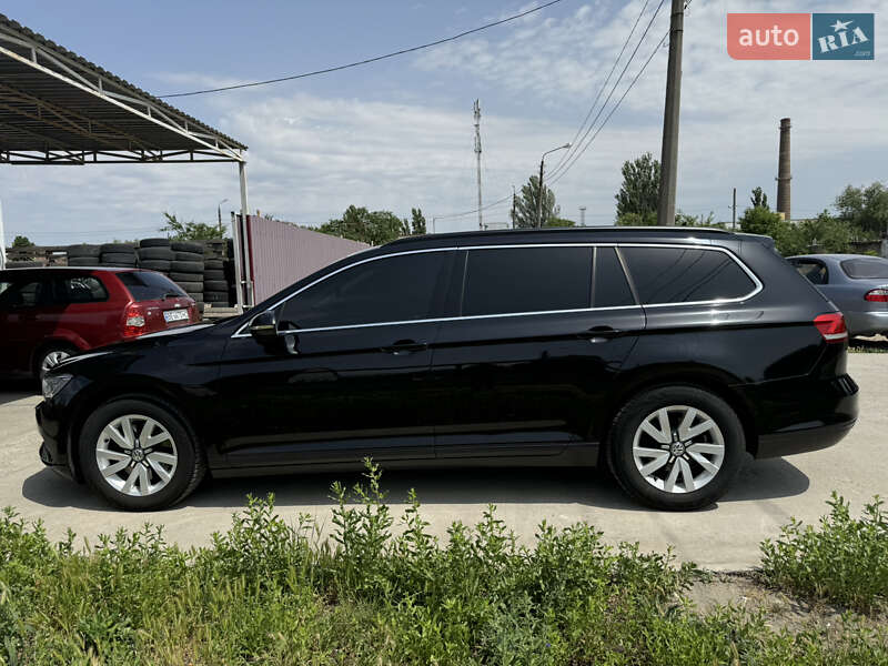 Універсал Volkswagen Passat 2015 в Миколаєві