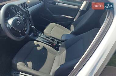 Седан Volkswagen Passat 2016 в 