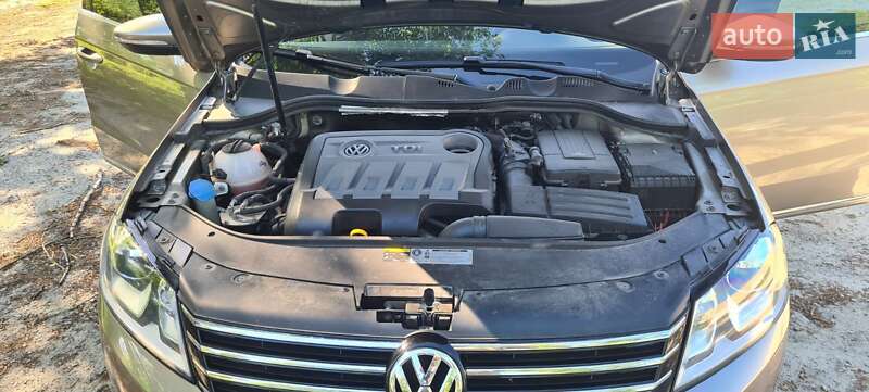 Седан Volkswagen Passat 2014 в Кременчуці