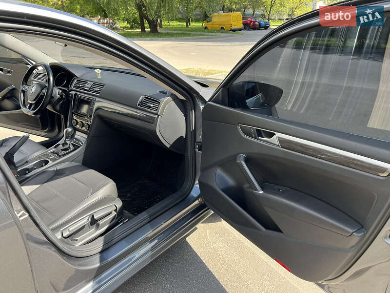 Седан Volkswagen Passat 2018 в Харькове