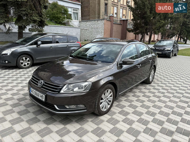 Седан Volkswagen Passat 2013 в 