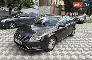 Седан Volkswagen Passat 2013 в 