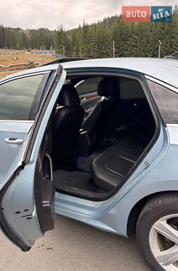 Седан Volkswagen Passat 2012 в 