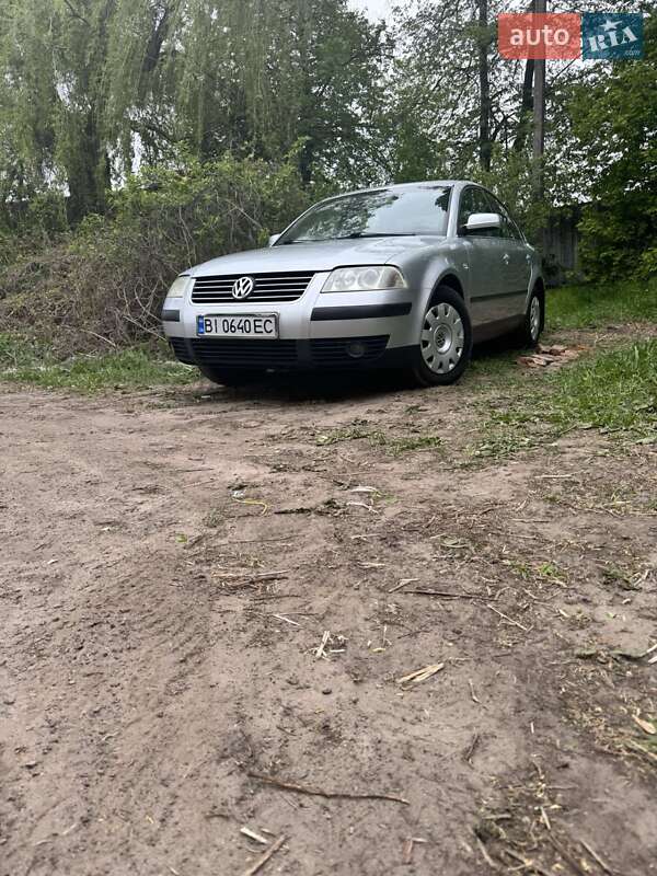 Седан Volkswagen Passat 2001 в 