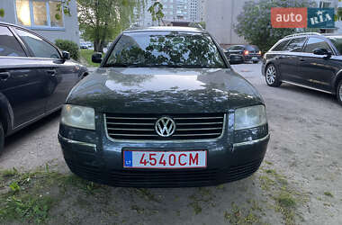 Універсал Volkswagen Passat 2002 в Києві
