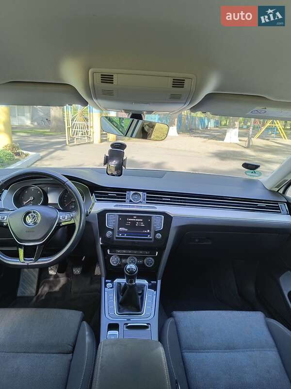 Универсал Volkswagen Passat 2017 в Полтаве