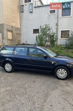 Універсал Volkswagen Passat 1998 в 