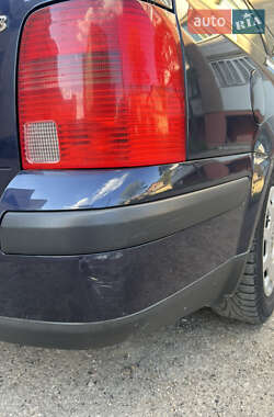 Універсал Volkswagen Passat 1998 в 