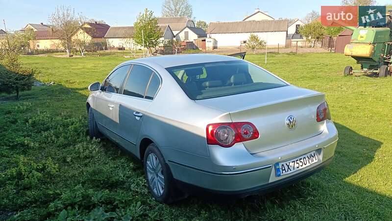 Седан Volkswagen Passat 2006 в Буске