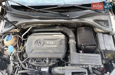 Седан Volkswagen Passat 2015 в 