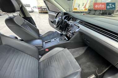 Седан Volkswagen Passat 2016 в 