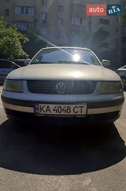 Универсал Volkswagen Passat 1997 в 