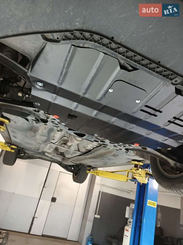 Седан Volkswagen Passat 2013 в Днепре