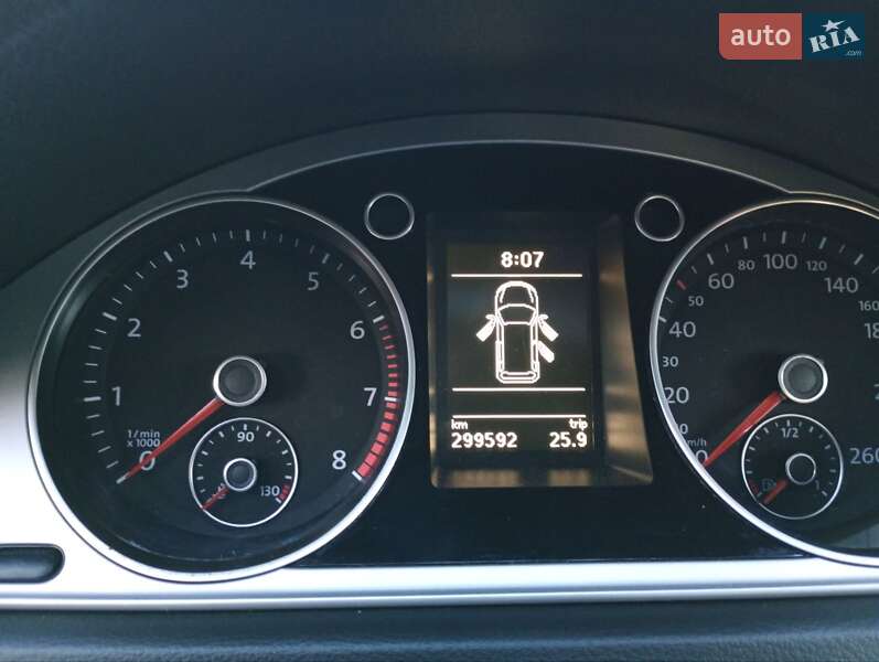 Универсал Volkswagen Passat 2011 в Калуше фото 21 Универсал Volkswagen Passat 2011 в Калуше