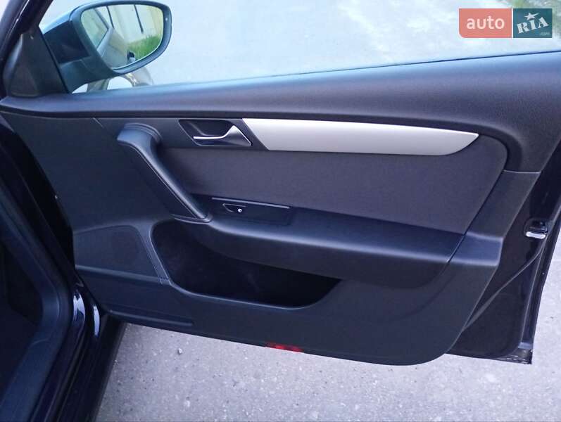 Универсал Volkswagen Passat 2011 в Калуше фото 26 Универсал Volkswagen Passat 2011 в Калуше