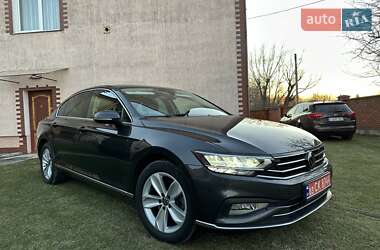 Седан Volkswagen Passat 2021 в 