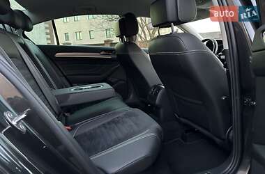 Седан Volkswagen Passat 2021 в 