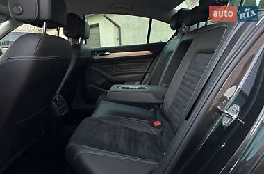 Седан Volkswagen Passat 2021 в 
