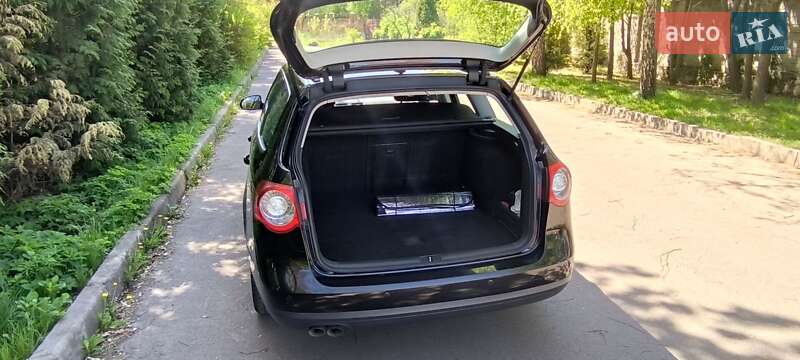 Универсал Volkswagen Passat 2008 в Ровно
