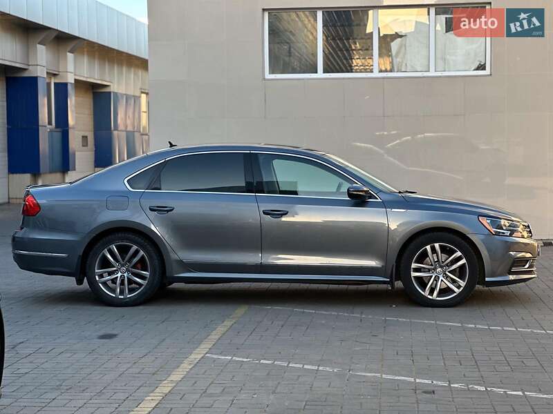 Седан Volkswagen Passat 2016 в Одесі