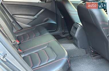 Седан Volkswagen Passat 2016 в 