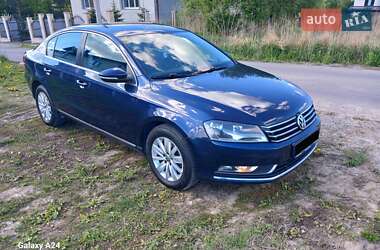 Седан Volkswagen Passat 2012 в Львові