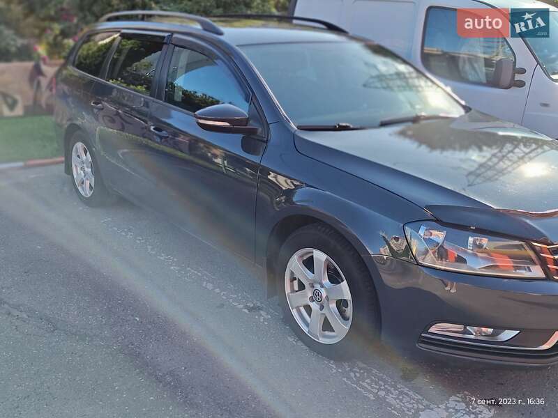 Универсал Volkswagen Passat 2012 в Харькове