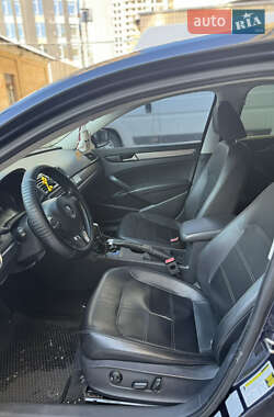 Седан Volkswagen Passat 2015 в 