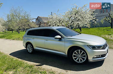 Универсал Volkswagen Passat 2016 в Ромнах