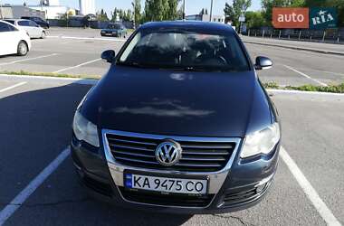Седан Volkswagen Passat 2008 в Києві