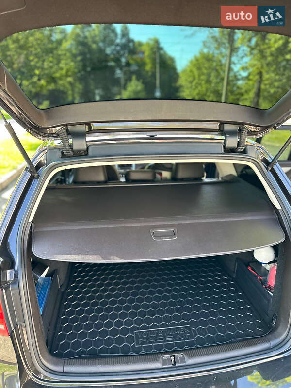 Универсал Volkswagen Passat 2011 в Калуше