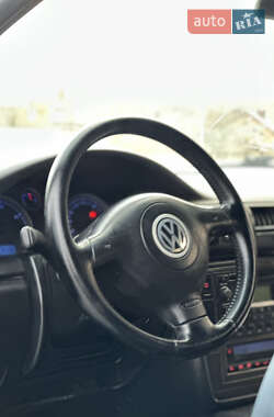 Універсал Volkswagen Passat 2002 в 