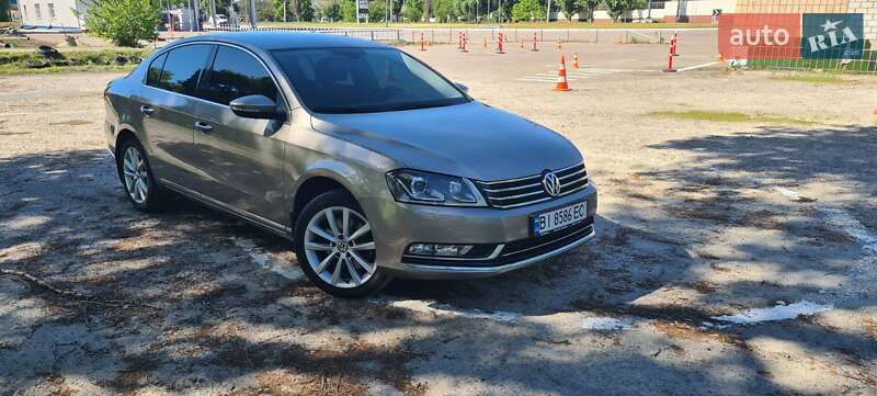 Седан Volkswagen Passat 2014 в Кременчуці