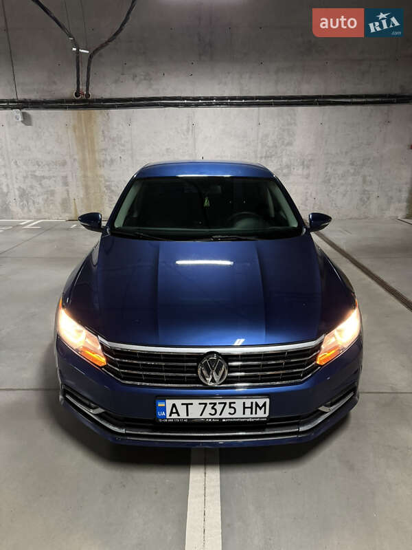 Седан Volkswagen Passat 2015 в Киеве
