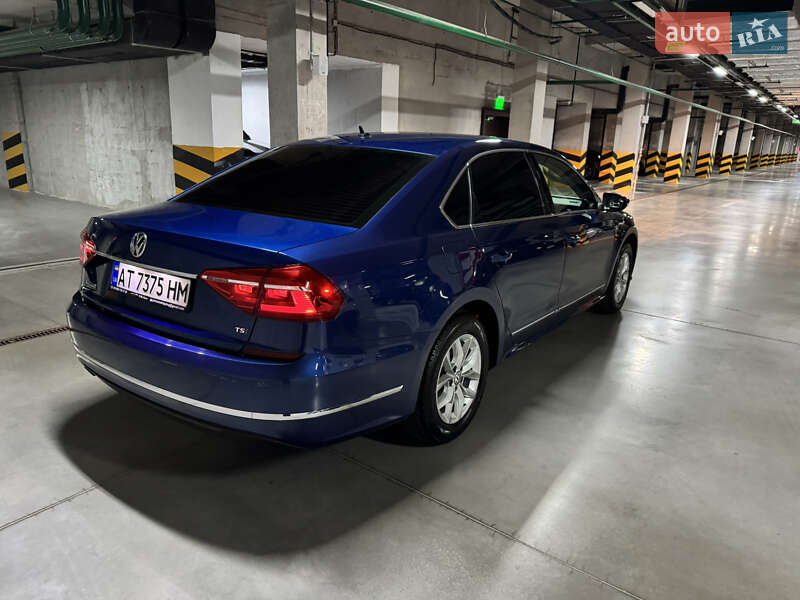 Седан Volkswagen Passat 2015 в Киеве