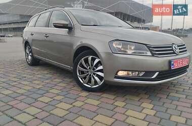 Універсал Volkswagen Passat 2012 в 
