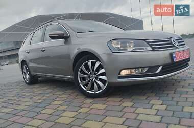 Універсал Volkswagen Passat 2012 в 