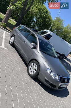 Универсал Volkswagen Passat 2007 в 
