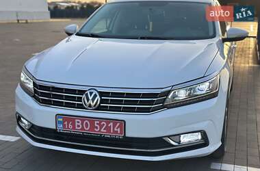 Седан Volkswagen Passat 2017 в 