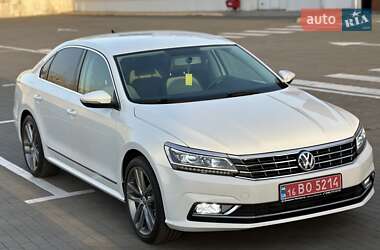 Седан Volkswagen Passat 2017 в Одессе
