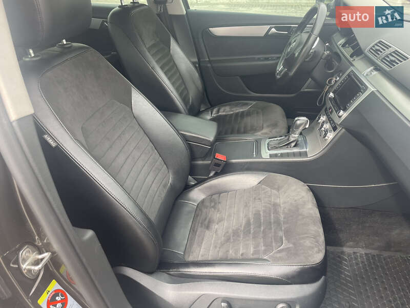 Седан Volkswagen Passat 2013 в Тернополе