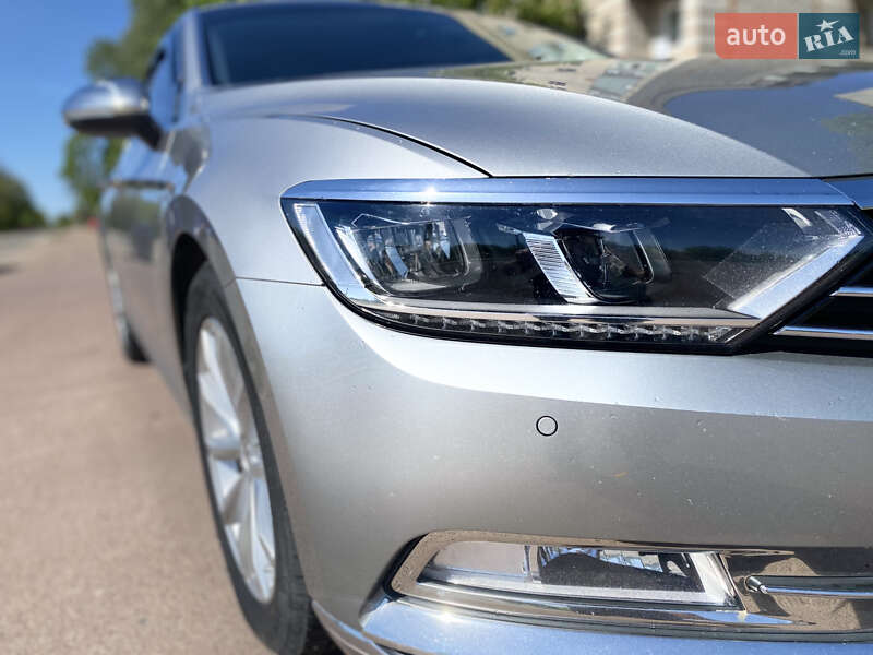 Седан Volkswagen Passat 2016 в Коростене