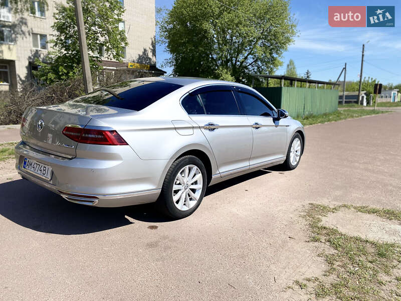 Седан Volkswagen Passat 2016 в Коростене