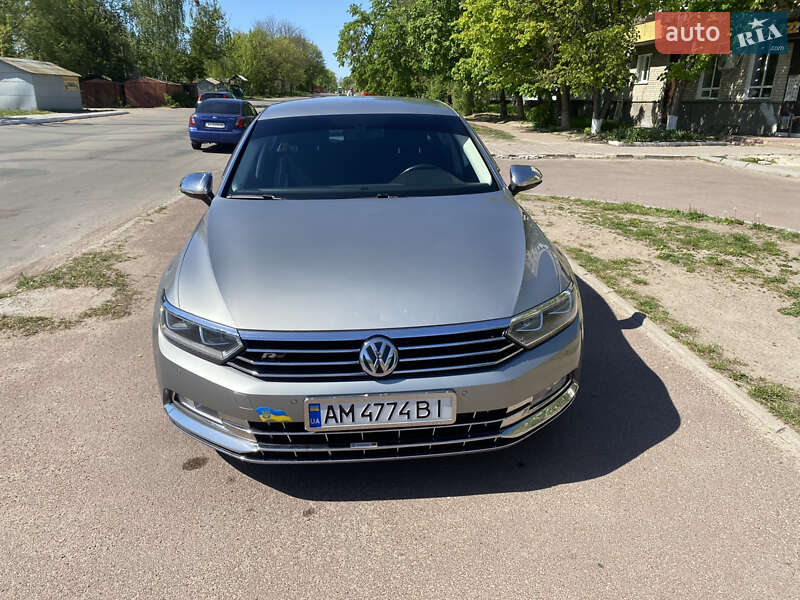 Седан Volkswagen Passat 2016 в Коростене