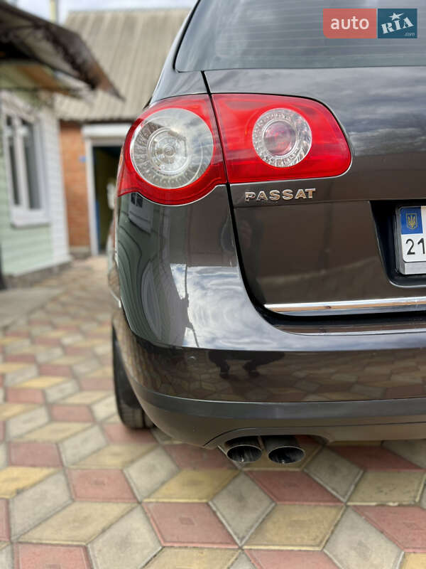 Універсал Volkswagen Passat 2010 в Валках