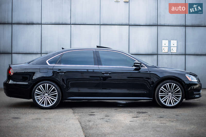 Седан Volkswagen Passat 2012 в Киеве